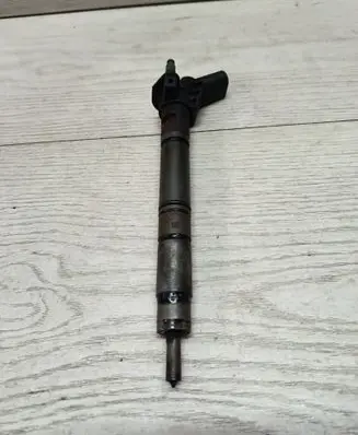 Audi A6 C7 Fuel injector 059130277CC 131029 0445176