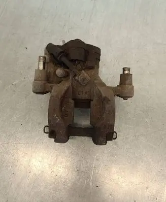 Volkswagen PASSAT B8 Rear brake caliper