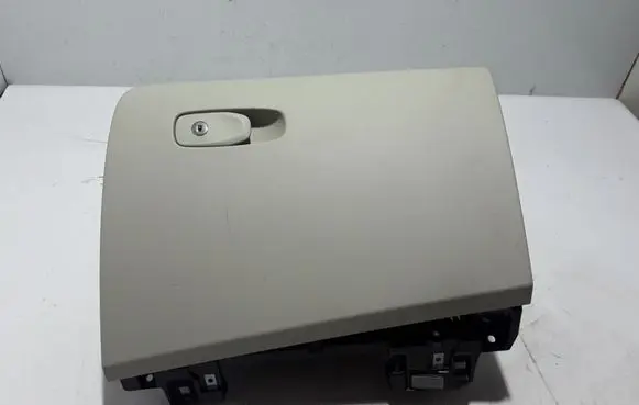 Volvo V60 Glove box 31477861