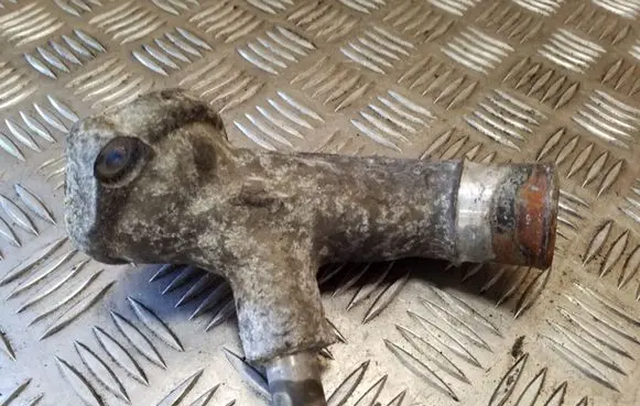 Toyota RAV 4 (XA20) Engine coolant pipe/hose