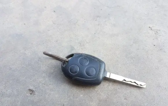 Ford Mondeo MK IV Ignition key/card 