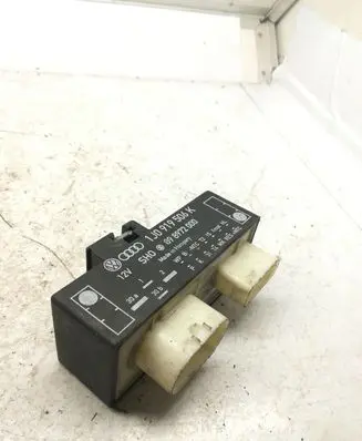 Audi TT Mk1 Glow plug pre-heat relay 1J0919506K