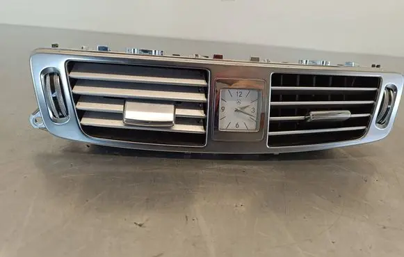 Mercedes-Benz CLS C218 X218 Dash center air vent grill A2188300754 S0066180