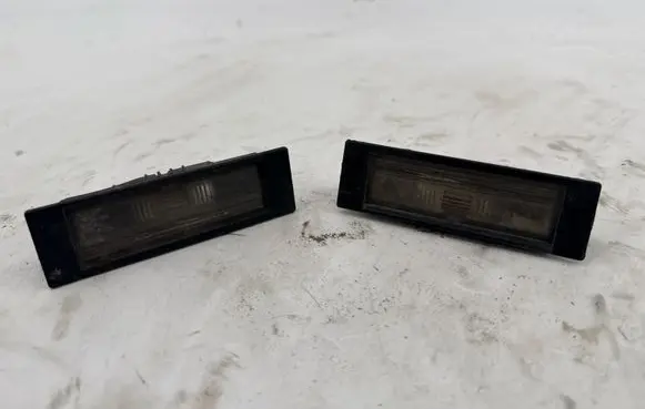 Alfa Romeo 159 Number plate light 04613010