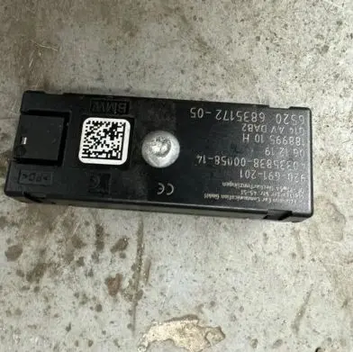 BMW 8 G16 Aerial antenna amplifier 6835168
