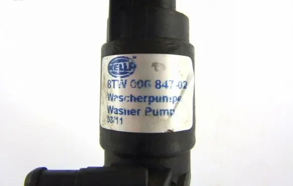 Skoda Fabia Mk1 (6Y) Windscreen/windshield washer pump 8TW00684702