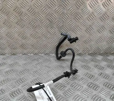 Opel Vivaro Vacuum line/pipe/hose 9818022680