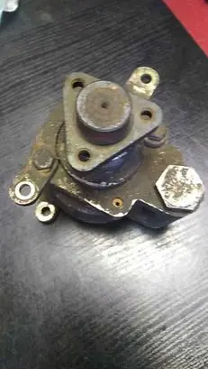 BMW 5 E28 Power steering pump 7671955144