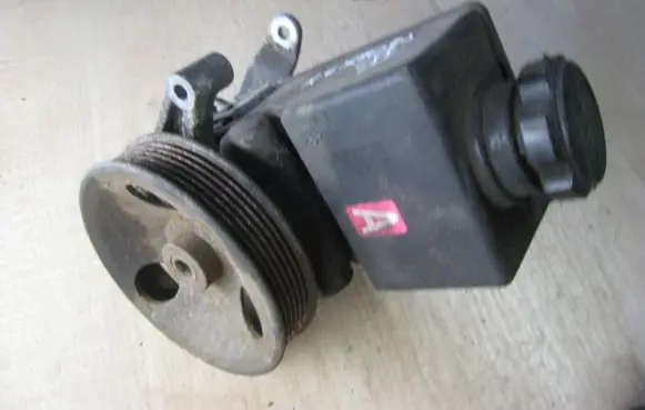 SsangYong Rexton Power steering pump 6654601080