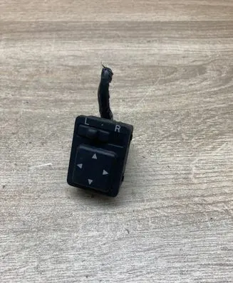 Toyota Avensis T220 Wing mirror switch 8487005020