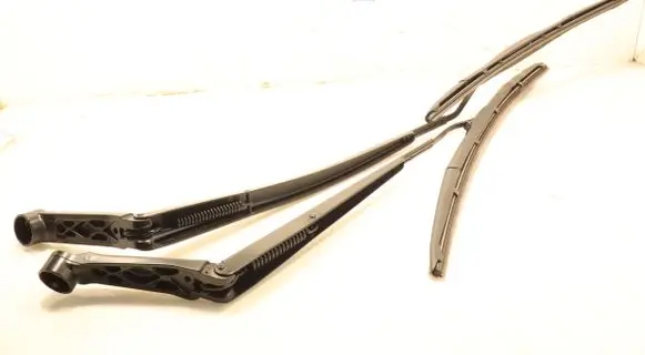 Toyota Corolla E160 E170 Front wiper blade arm