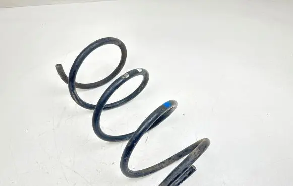 Toyota Avensis T250 Front coil spring