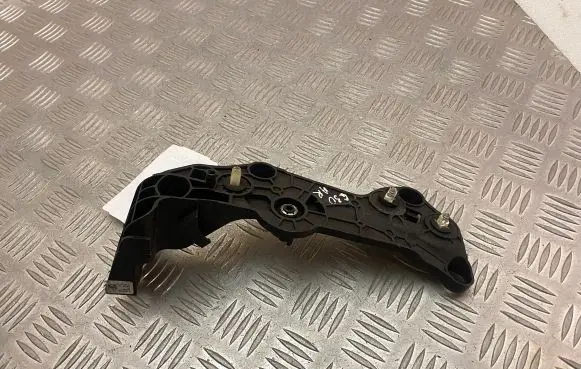 BMW 5 G30 G31 Engine bonnet (hood) release handle 51477343444
