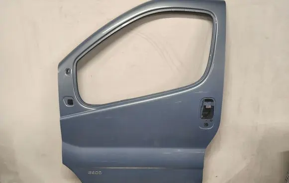 Opel Vivaro Front door