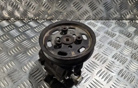 Audi A6 S6 C5 4B Power steering pump