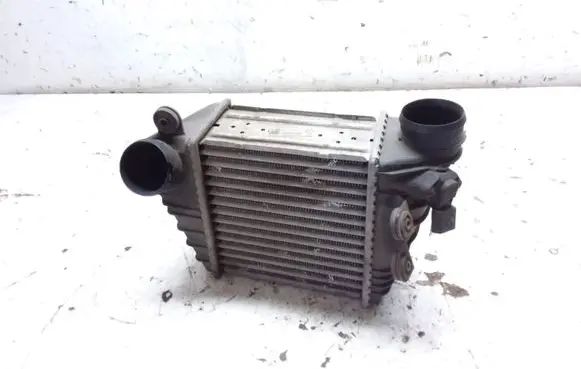 Skoda Octavia Mk1 (1U) Intercooler radiator 1J0145803F
