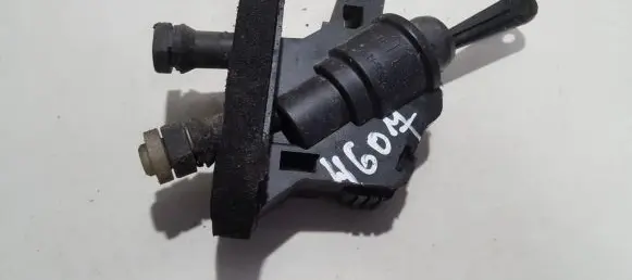 Mazda 2 Clutch master cylinder 1905