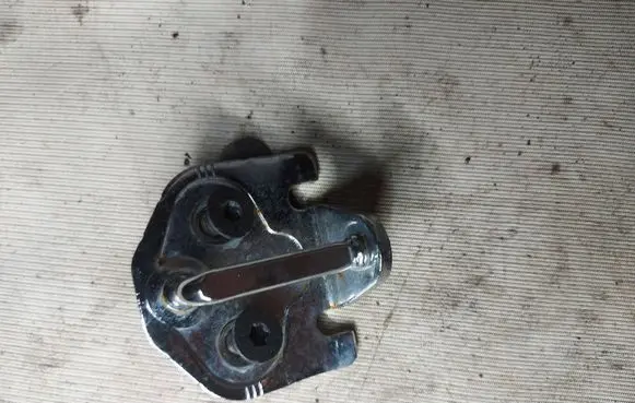 Ford Galaxy Front door lock loop/hook striker 6G91R21982AAB D3A009L