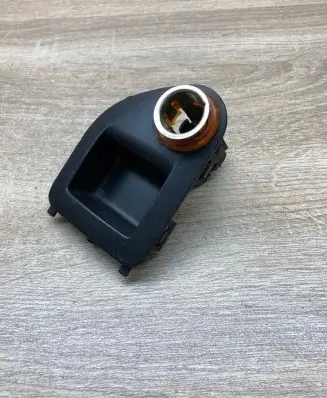 Peugeot 308 12 V Socket (front) 9661118977
