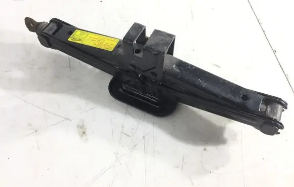 Hyundai Elantra Lift Jack 1540700