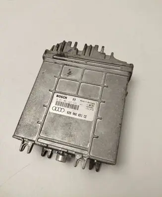 Audi A4 S4 B5 8D Engine control unit/module 028906021CE 0281001425 21SA2886