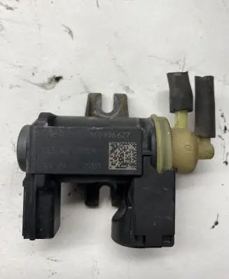 Volkswagen Tiguan Turbo solenoid valve 8K0906627