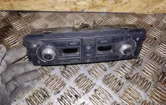 Audi A8 S8 D3 4E Climate control unit 4E0820043