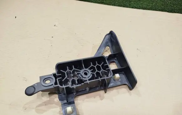 Porsche Cayenne (92A) Jacking socket point 7P5802829A 7P5802829