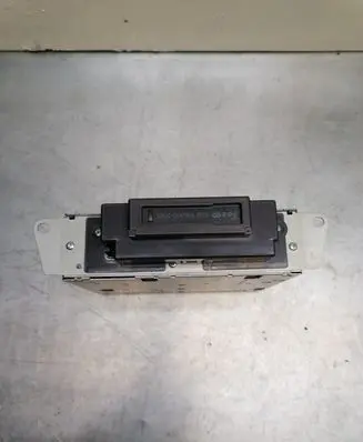 Toyota Prius (XW10) Radio/CD/DVD/GPS head unit 8612047030