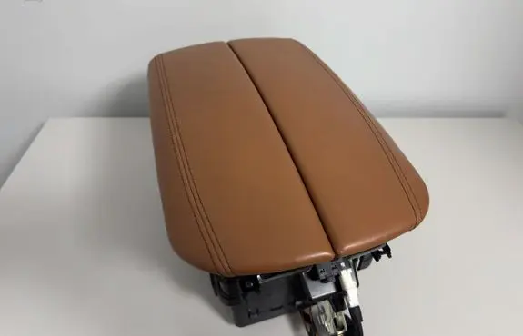 BMW X6 F16 Armrest 105070381C 5116 10055913