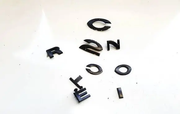 Manufacturer badge logo/emblem