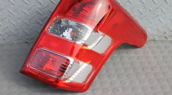 Mitsubishi L200 Rear/tail lights MITSUBISHI8330A946 8330A946