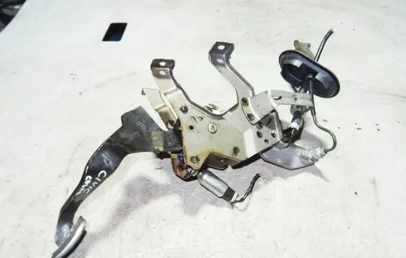Honda Civic Brake pedal bracket assembly 