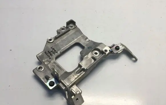 Nissan Leaf II (ZE1) A/C compressor mount bracket 190105C023