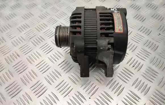 KIA Sorento Generator/alternator 373002F300