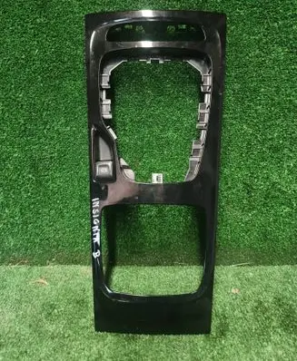 Opel Insignia B Gear shifter surround trim plastic 39126636