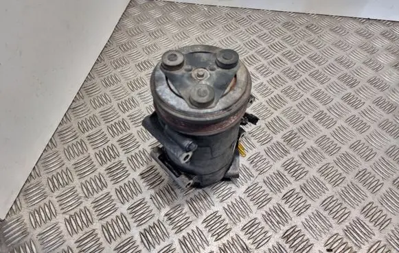 Ford C-MAX I Air conditioning (A/C) compressor (pump)