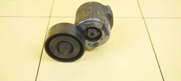 Alfa Romeo Giulietta Power steering belt tensioner 51824328 940A1000