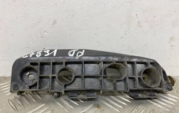 Toyota Verso Front bumper mounting bracket 525350F020
