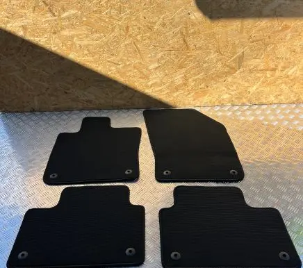 Volvo V60 Car floor mat set 32241804