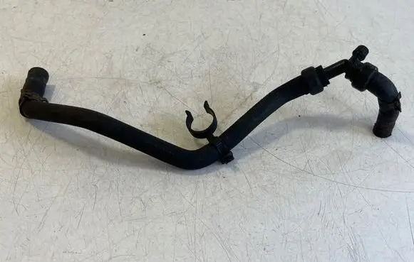 Mercedes-Benz Vito Viano W447 Engine coolant pipe/hose