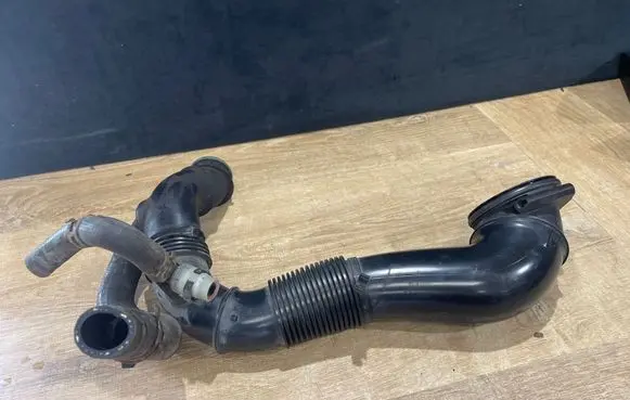Porsche Macan (95B) Air intake hose/pipe 95B128532A