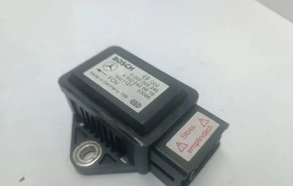 Mercedes-Benz E W211 ESP acceleration yaw rate sensor A0025426618 0265005246 0025426618