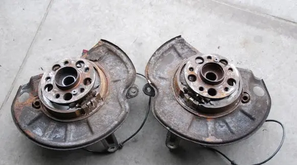 Mercedes-Benz CL C216 Stub axle 525KM