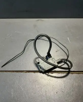 Volkswagen Golf IV Antenna control unit 1H0035551
