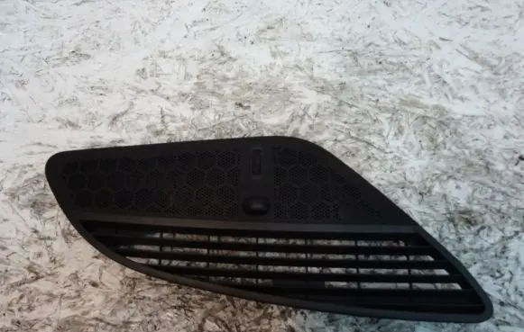 Dashboard side air vent grill/cover trim