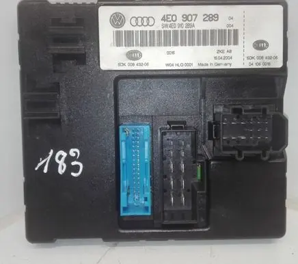 Audi A8 S8 D3 4E Comfort/convenience module 4E0907289 4E0910289A
