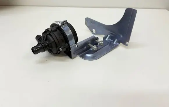 Mercedes-Benz C W205 Electric auxiliary coolant/water pump A2055015701 A0005003600