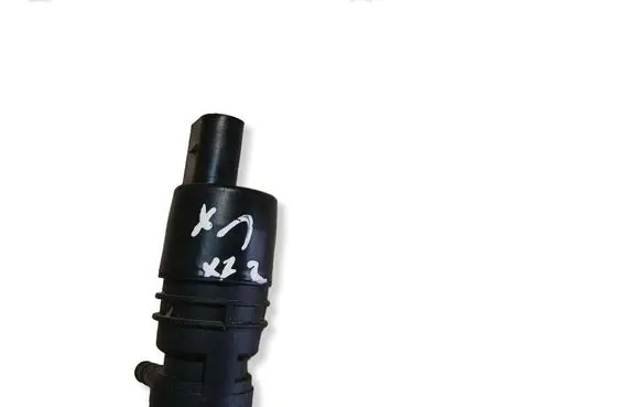 BMW X1 E84 Windscreen/windshield washer pump 7302588 13264011 3437376