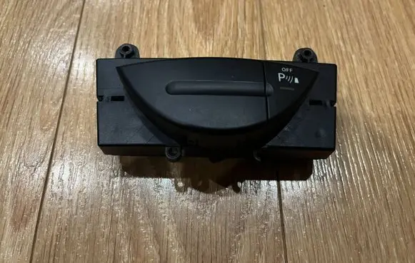 Mercedes-Benz E W211 Parking (PDC) sensor switch 2118216958